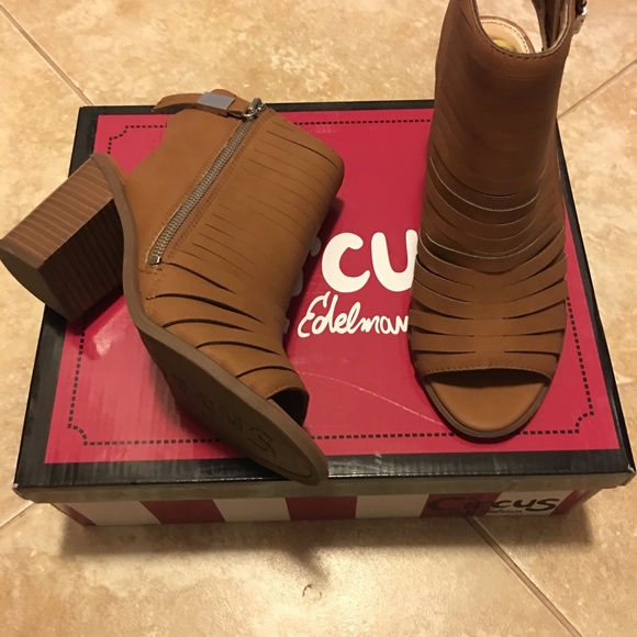 Sam Edelman Shoes - New Sam Edelman’s Kessler Luggage Peep Toe Booties